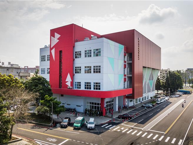 嘉义市国民运动中心外观。（嘉市府提供／廖素慧嘉市传真）