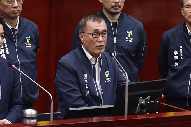 台北市副市长李四川5日受访表示，从来没有要求张惠妹要唱到一点半，而是要求大巨蛋可以继续营运到一点半，让观眾散场后，商场仍能够继续运作。（丁上程摄）