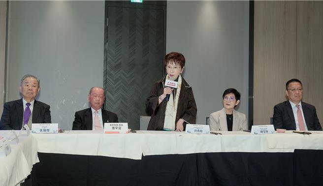 洪秀柱发表致词。图／郭吉铨摄