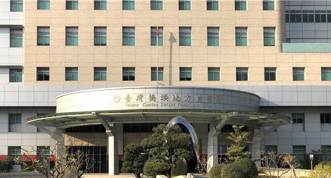 海軍陸戰隊傳出收賄事件，橋頭地檢署（見圖）4日指揮辦案人員搜索海軍陸戰隊，5日依貪汙罪聲押林姓士官等3人，下午開羈押庭。（本報資料照片）