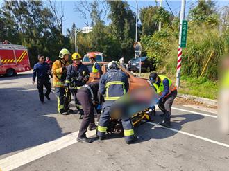 金門三多路口2車擦撞4傷     1人意識模糊緊急送醫