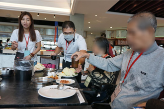 志工陪伴獨居長輩暖心圍爐 連續7年傳遞愛