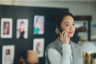 凍齡女神霸氣回歸！范文芳時隔26年再與何潤東合作