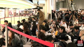 周杰倫演唱會第2日！歌迷搶聽漏音版 〈安靜〉一響全場歡呼