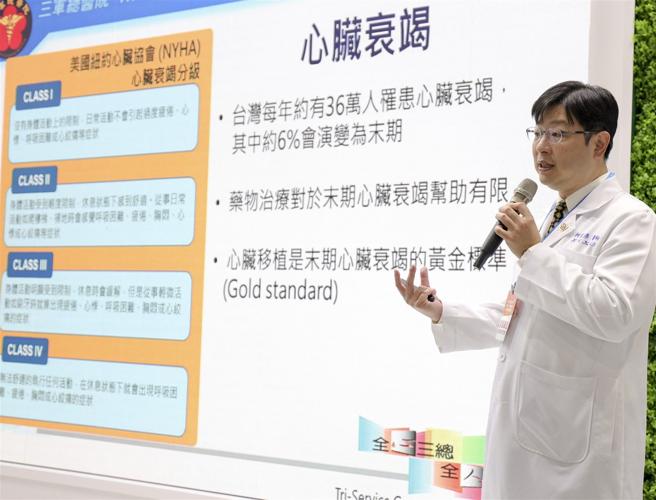 現場安排醫學講座，提升民眾健康知識。（記者范瑜攝）