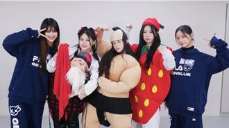 幻蓝小熊登韩国打歌舞台糗忘词 当场泪崩惊呆现场工作人员