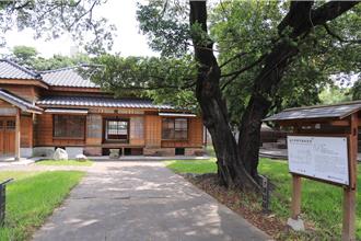 台中市定古蹟刑務所演武場與浴場 女子拿紅漆塗鴨判刑6月