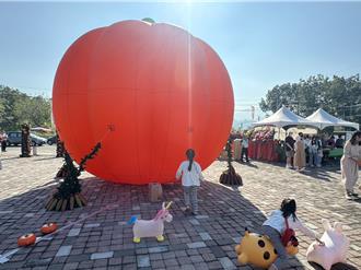 瓜果盛宴！杉林瓜瓜節超萌充氣南瓜球 大小朋友嗨翻天