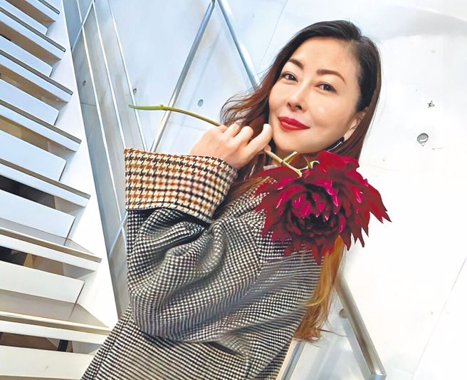 中山美穗6日陳屍在家中浴缸，確切死因仍在調查，多數專家認為可能是熱休克或其他原因溺斃。（翻攝IG）