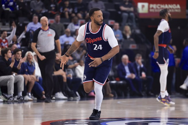 鮑威爾放話暗示上季快艇低迷主因是保羅喬治太過自私。(美聯社資料照)