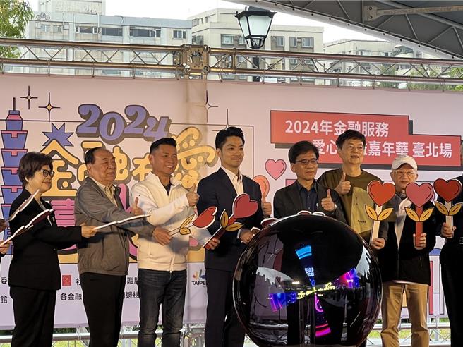 蒋万安表示，市府非常积极防止诈骗，透过数据分析来应变日新月异的诈骗手法，也感谢金融机构合作帮忙，今年总共拦阻诈骗18亿，是6都中最高。(张珈瑄摄)