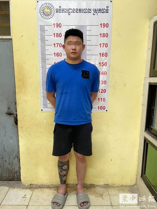 台灣籍男子蔡嘉佑（音譯，CAI JIA YOU，20歲）竟在街頭持槍連開71槍，驚動當地居民報案。（翻攝柬中時報）