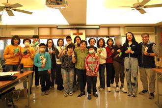 愛與音符共舞 譜出愛飛揚親子陶笛團