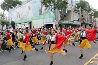 台南踩街嘉年華登場 台日22支團隊狂歡 街道變身藝術長廊