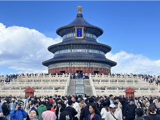 先把證考了！日賺800元人民幣  陸大學生搶著給老外做導遊