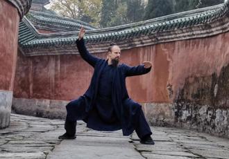 武当山三丰派第16代传人 美国男子杰克习武14年金髮变黑髮