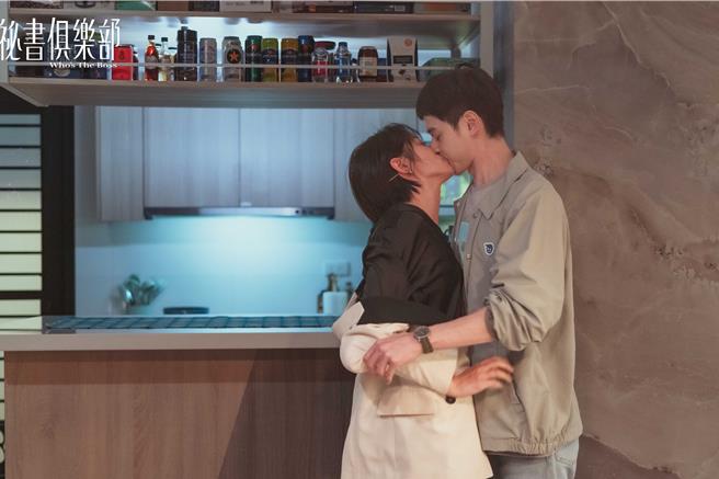 賴雅妍、張軒睿《秘書俱樂部》以一夜情展開劇情發展。（TVBS提供）