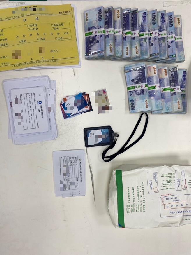 员警在现场搜到的证物。（芦洲警分局提供）