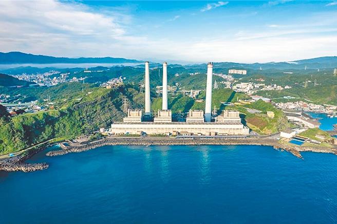 台电有意在基隆协和电厂邻近的外木山海岸填海造陆，兴建第四天然气接收站。（台电提供）