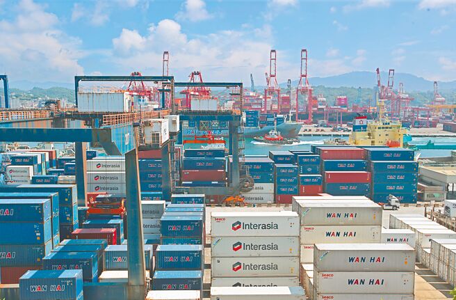 眾议院跨党派组织「国会台湾连线」共同主席率领101名议员致函美国会两院领袖，敦促他们在本会期结束前，通过避免美台双重课税法。（本报资料照片）