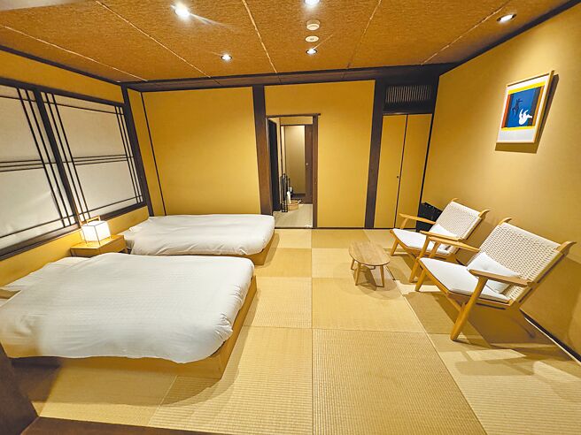 位于那须御用邸附近的「山水阁温泉饭店」，拥有昭和初期的木造建筑，散发古典氛围。（洪秀瑛摄）