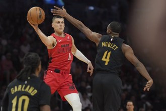 NBA》莫布利提前腳踝扭傷退場 希洛領軍熱火燒焦騎士