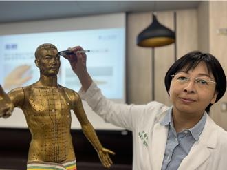 罕見複視難解！男被迫當「獨眼龍」 中醫針灸解困境