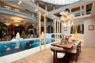 精品百货耶诞季！白雪秘境造景   「星」潮餐饮加持