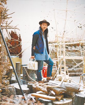 Dior Lady Art藝術家系列登場