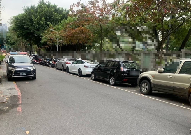 台北市内湖区昨天惊传母女双尸命案，警方将针对该名女儿事发时是否自愿，或被轻生再报请检方进一步调查。（图 / 民眾提供）