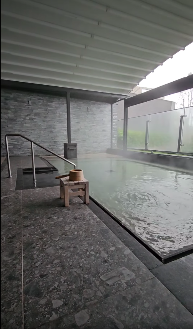 刘芯彤独爱新家的大眾汤屋。（主播刘芯彤脸书）