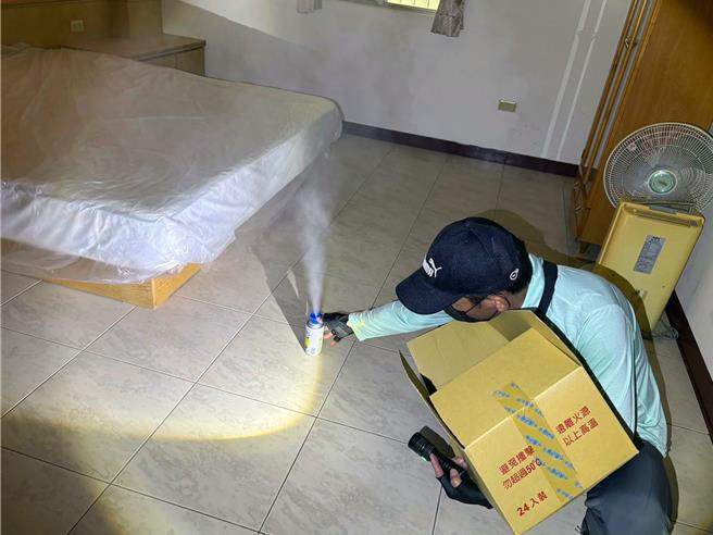 台南市新增今年第25例登革热境外移入病例，市府防疫团队获报立即展开相关的防治作为。（登防中心提供／洪荣志台南传真）