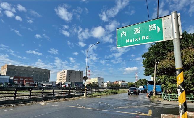 国民党桃园市议员钱龙建议市府应利用既有道路动线，将台31线自台4线北延至南崁路142巷，透过新辟桥梁衔接内溪路后连通到桃3线。（钱龙提供）