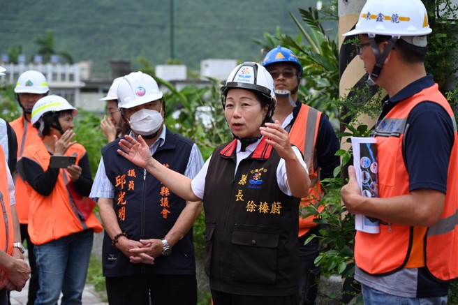 花莲县长徐榛蔚长年重视治水工程。(图/花莲县政府提供)