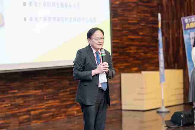 东海大学管理学院院长王凯立说：「EMBA的价值不只是知识的传递，更是帮助学员打造解决问题的能力。」(照片/东海大学提供)