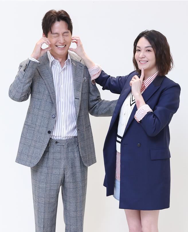 李廷镇、张榕容一起拍摄《整形过后》，9日合体互动逗趣。（陈俊吉摄）