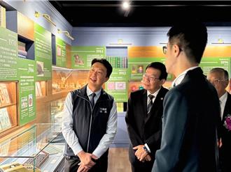 台中郵政博物館開幕 展出國父親筆簽名實寄封等國寶級文物