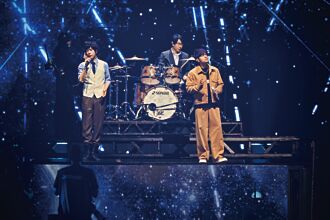 周董謝天團天后站台