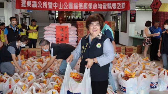 羅東鎮長吳秋齡競選期間曾因發送物資挨告，儘管司法都判定無罪，卻引來監察委員介入調查，讓她向上問鼎百里侯之路蒙塵。（圖／翻攝自吳秋齡臉書）