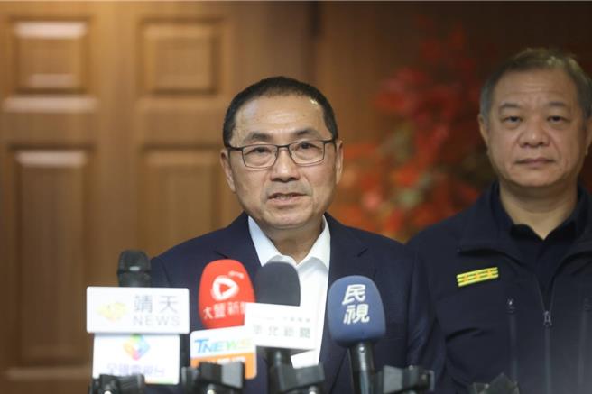 侯友宜建議「班班有鮮乳」以多元的方式配送。（王揚傑攝）