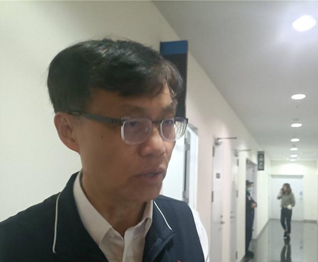 台中小六生在学校遭警察带走，教育局长蒋伟民10日表示，校长已自请处分，概括承受学校行政疏失责任，12日召开考绩会。（陈淑娥摄）
