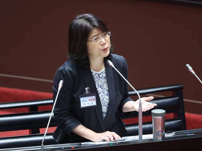 立法院10日进行司法院长、副院长及大法官人事同意权案资格审查，司法院长被提名人张文贞前往备询。（姚志平摄）