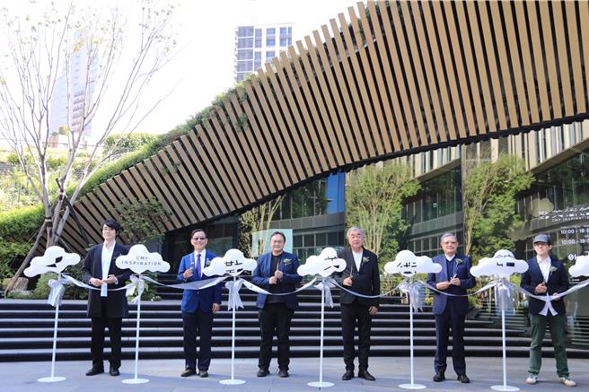 勤美集团10日举办勤美术馆开幕式活动，邀请各方贵宾进行剪彩及导览。（冯惠宜摄）