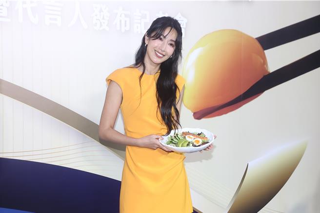 隋棠10日担任「上品语鲜蛋」品牌大使。（林淑娟摄）