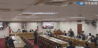 影》柯建铭久违现身 韩国瑜感动喊「掰咖还第一个到现场」