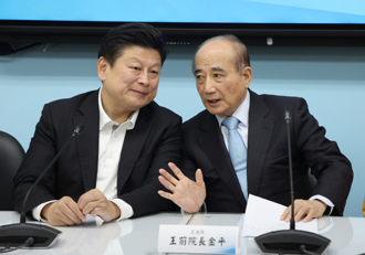 審轉型正義預算爆口角　傅崐萁怒：國會已經戒嚴了嗎？