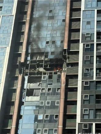 深圳40多層高樓燃氣爆炸起火  晚間明火撲滅釀1死