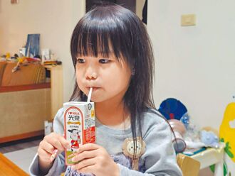 學童喝不完補父母 社群每瓶10元收購
