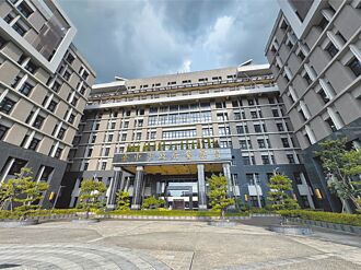 白單換紅單 23官警涉圖利