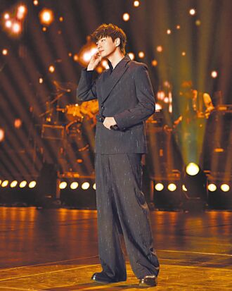 曹楊帥穿夏姿．陳 當周董「快樂小夥伴」